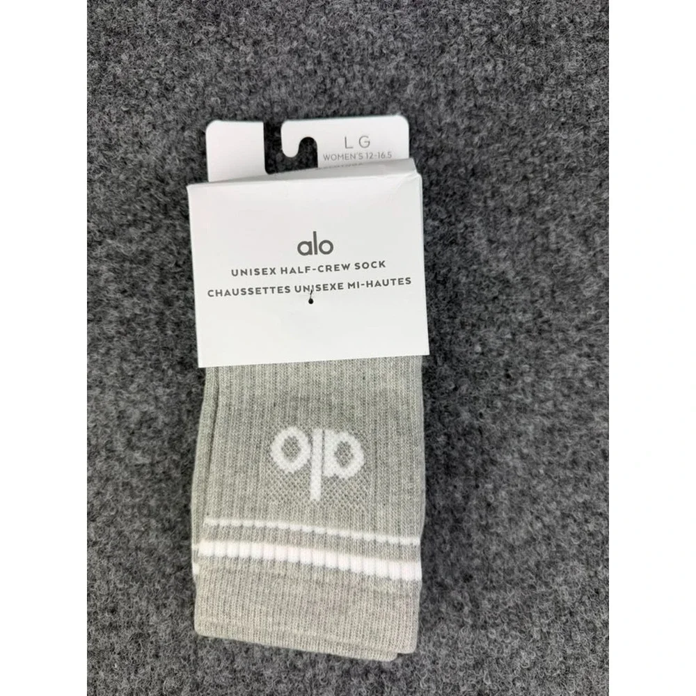 Alo Yoga Unisex Half-Crew Throwback Socks Heather Gray Size Large NWT $28